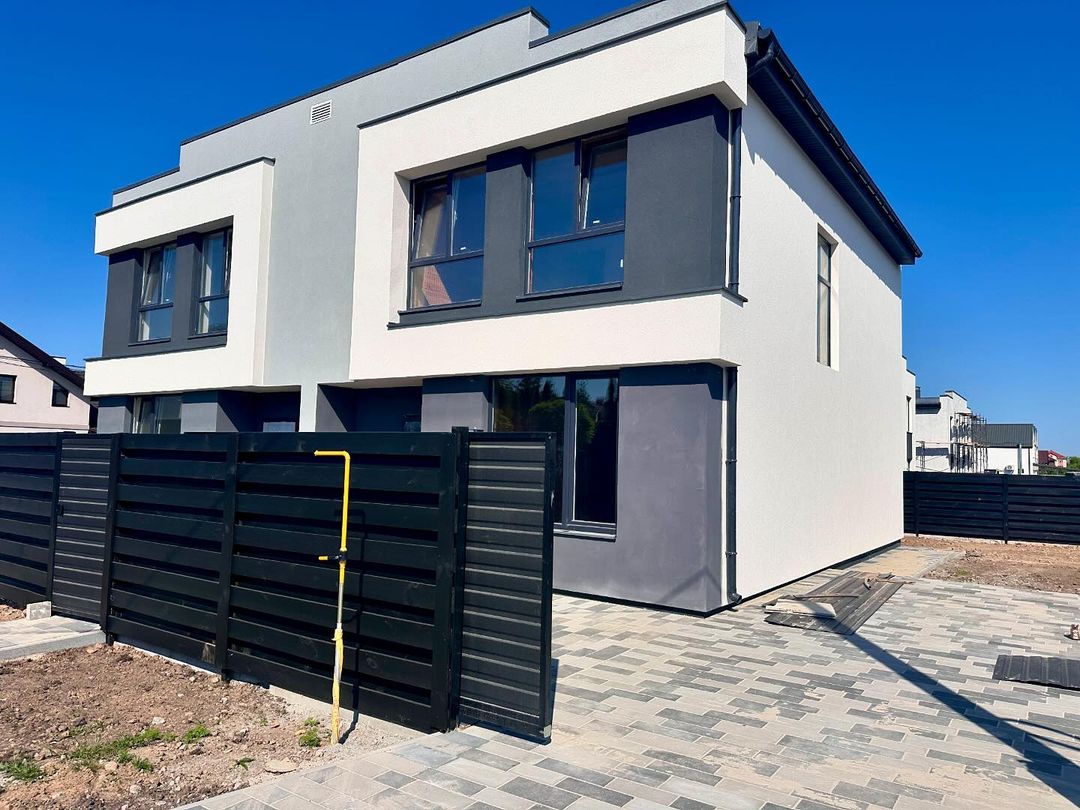 chalet de obra nueva en Castelldefels fachada 2