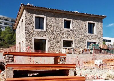 Vivienda de obra nueva en Castelldefels estilo rústico
