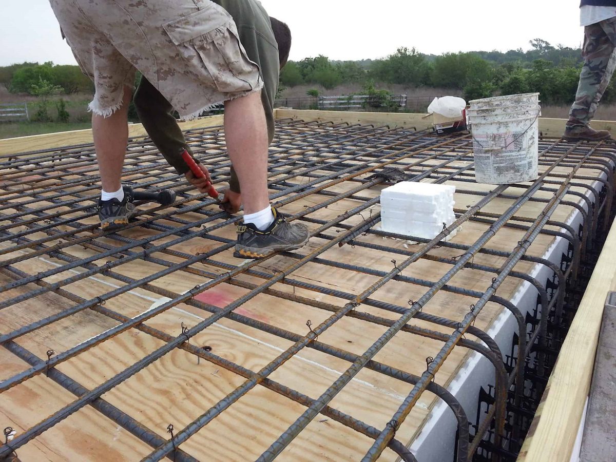 envolvente exterior de vivienda unifamiliar en el garraf con sistema icf en construcciones bcnf